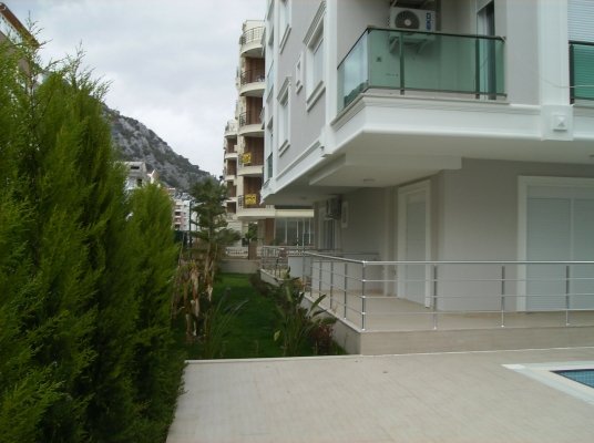 Antalya Konyaaltı Hurma Mahallesi Denize 2500 Metre Mesafede Site İçinde Satılık 1+1,2+1,3+1 Dublex Daireler