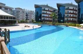 Antalya Konyaaltı Liman Mahallesinde Residence Sitede Otel Konforunda Kiralık Eşyalı 1+1 Daireler